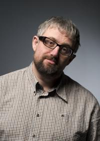 „Proč mi můj muž neřekne, co ho trápí, když se ho zeptám?“ a jindy zas „Jak mohu svého muže podpořit, když mi nenaslouchá?“